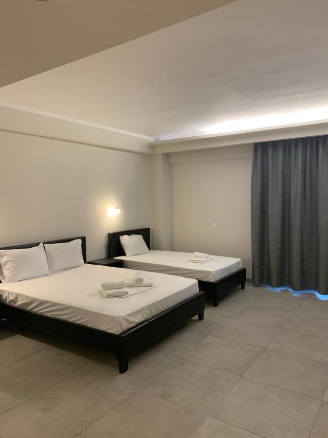 Hotel Banbus Loutra Edipsou  Eksteriør billede