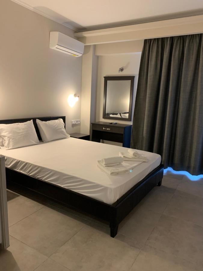 Hotel Banbus Loutra Edipsou  Eksteriør billede