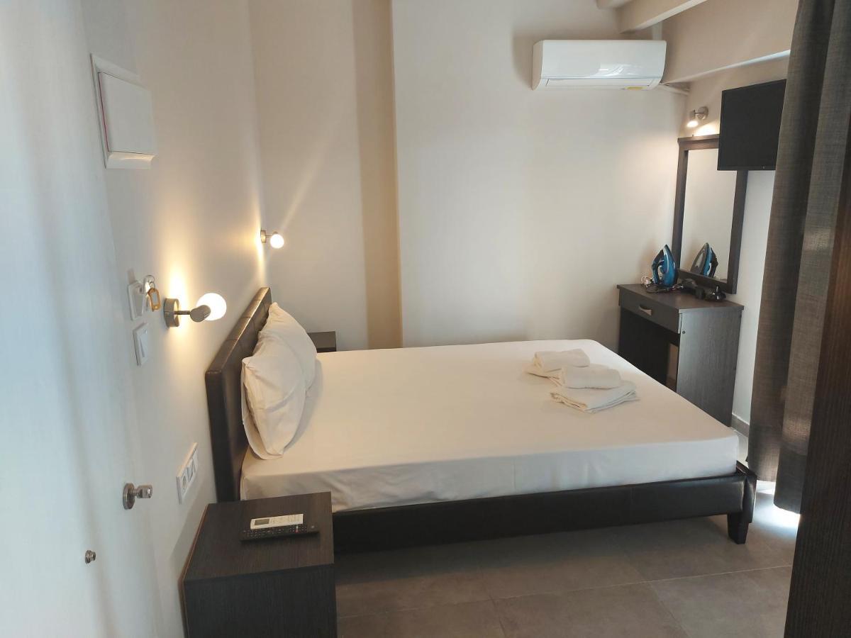 Hotel Banbus Loutra Edipsou  Eksteriør billede
