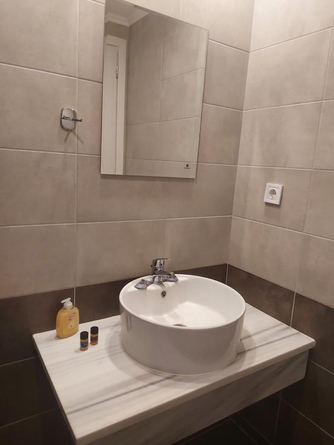 Hotel Banbus Loutra Edipsou  Eksteriør billede