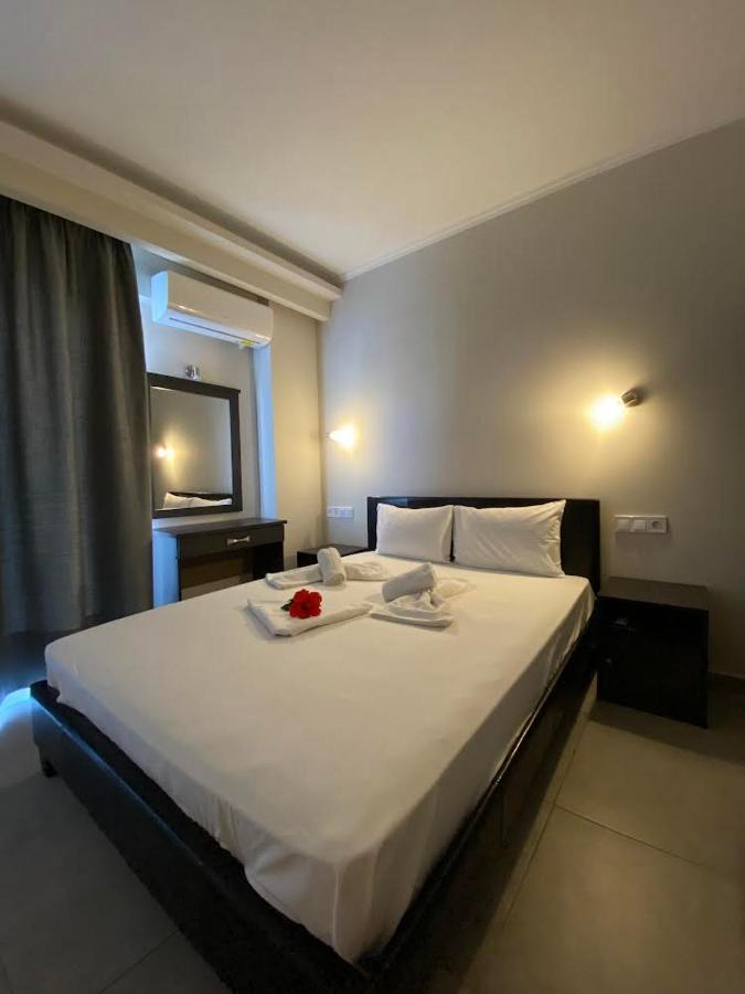Hotel Banbus Loutra Edipsou  Eksteriør billede
