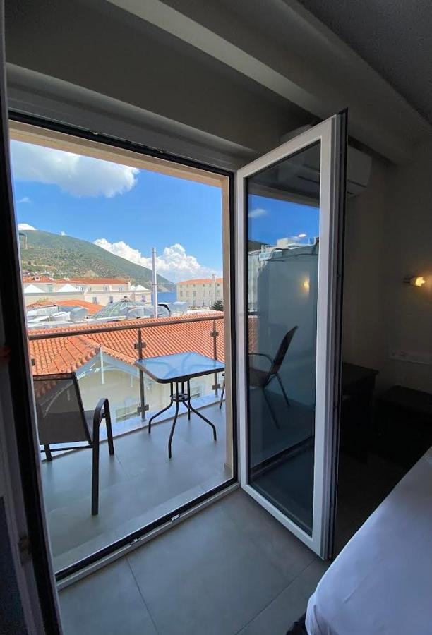Hotel Banbus Loutra Edipsou  Eksteriør billede